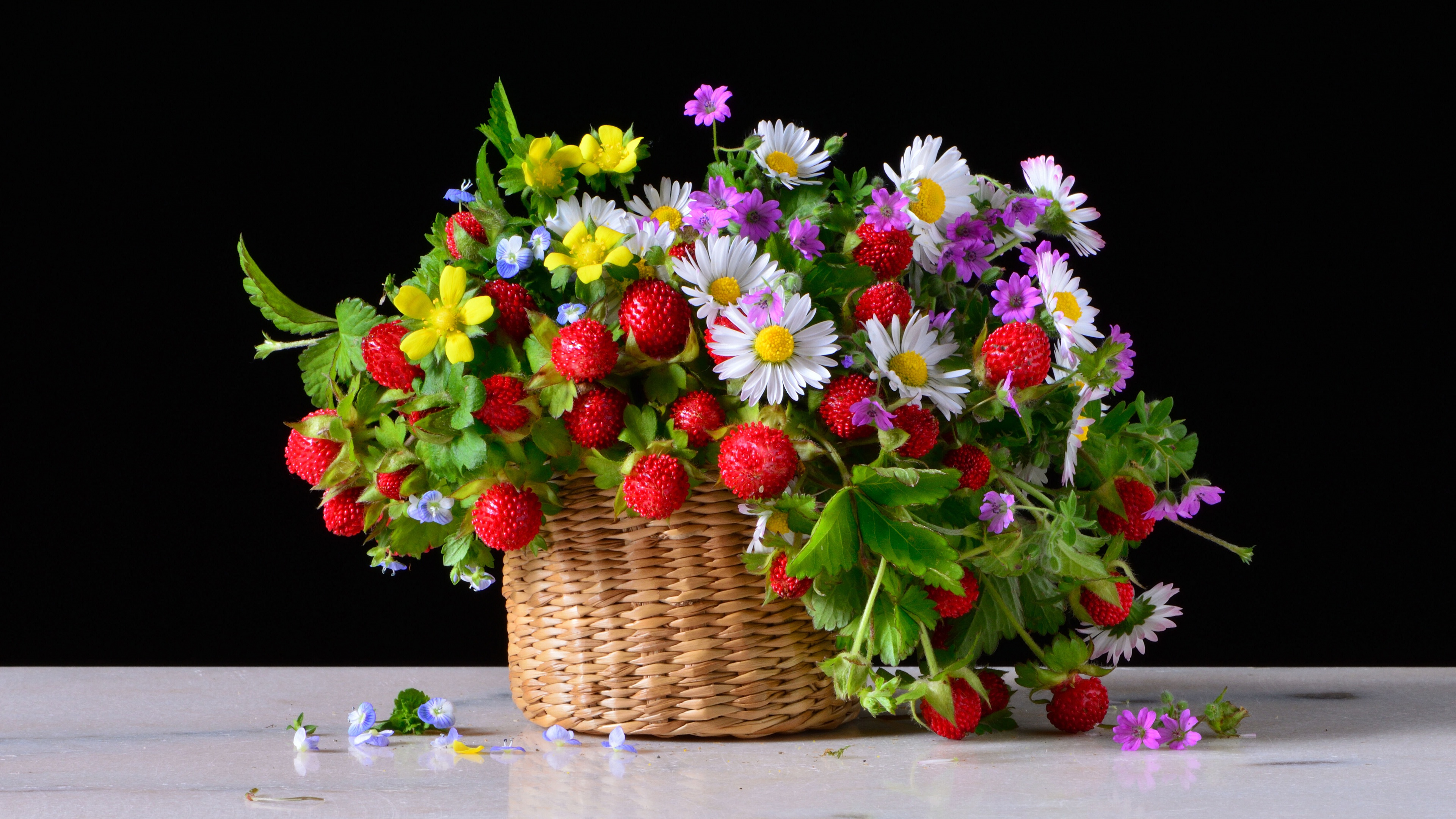 flower, bouquet, food, still life, basket, berry, chamomile, strawberry
