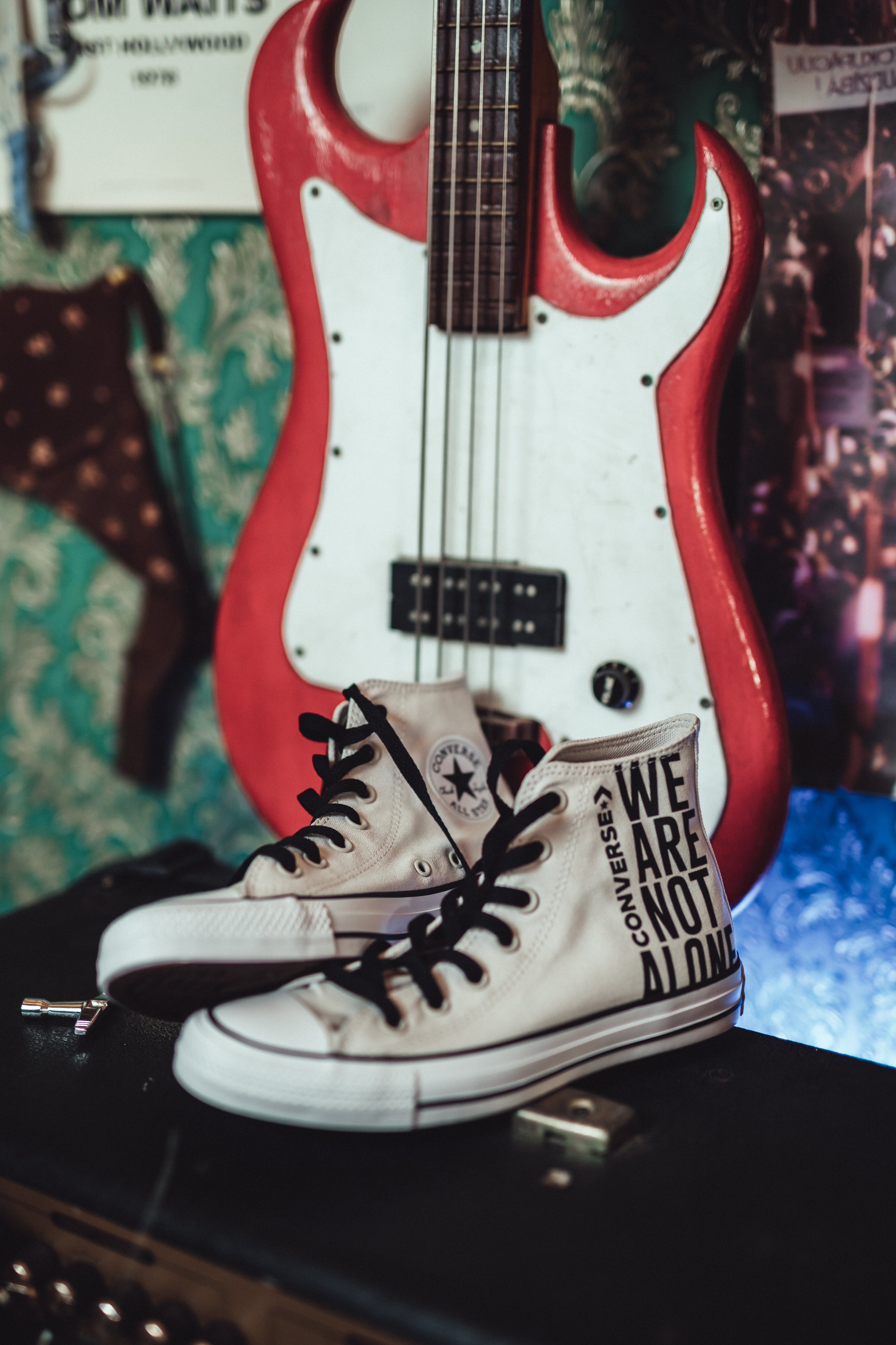 miscellanea, miscellaneous, sneakers, guitar, style, shoes, footwear