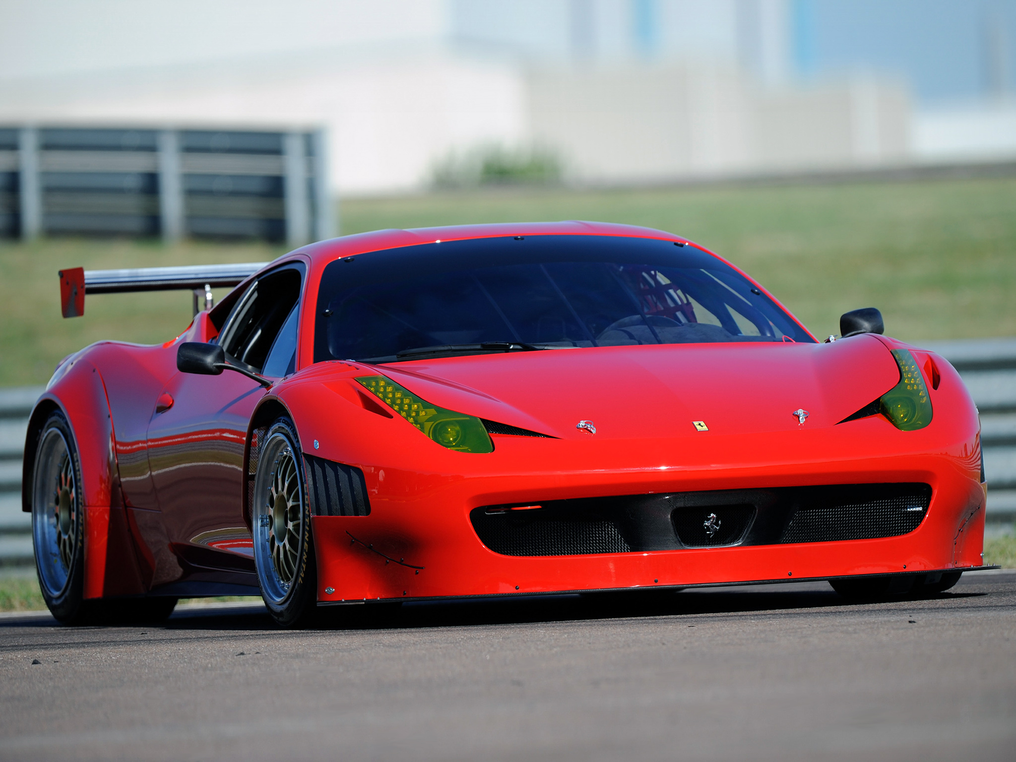 Машина Ferrari 458 Italia