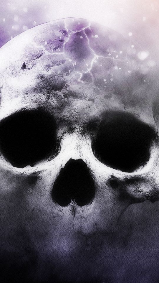 Smoky Skull: Edgy Digital Live Wallpaper - free download