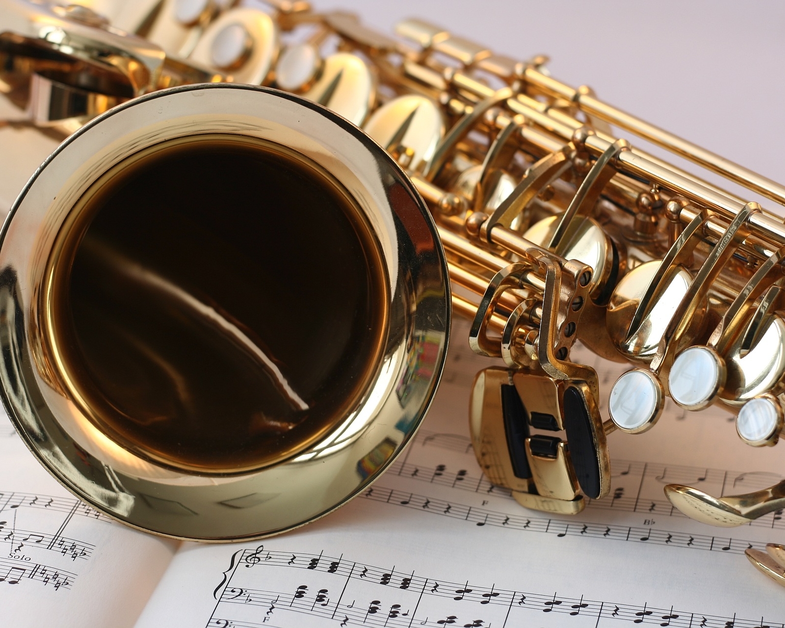 saxophone, music, sheet music, instrument QHD