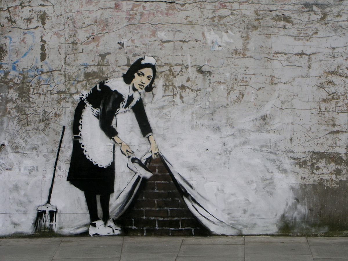 Banksy the british. Бэнкси (Banksy). Бэнкси картина горничная. Бэнкси French Maid. Бэнкси арт.