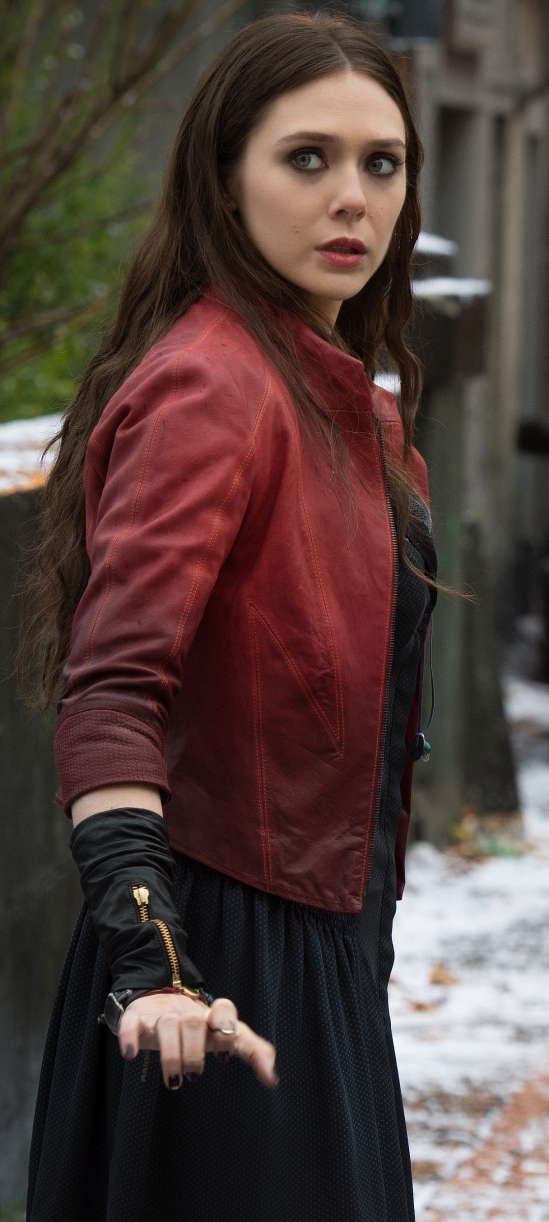 Download mobile wallpaper Movie, The Avengers, Scarlet Witch, Avengers: Age Of Ultron, Wanda Maximoff, Elizabeth Olsen for free.