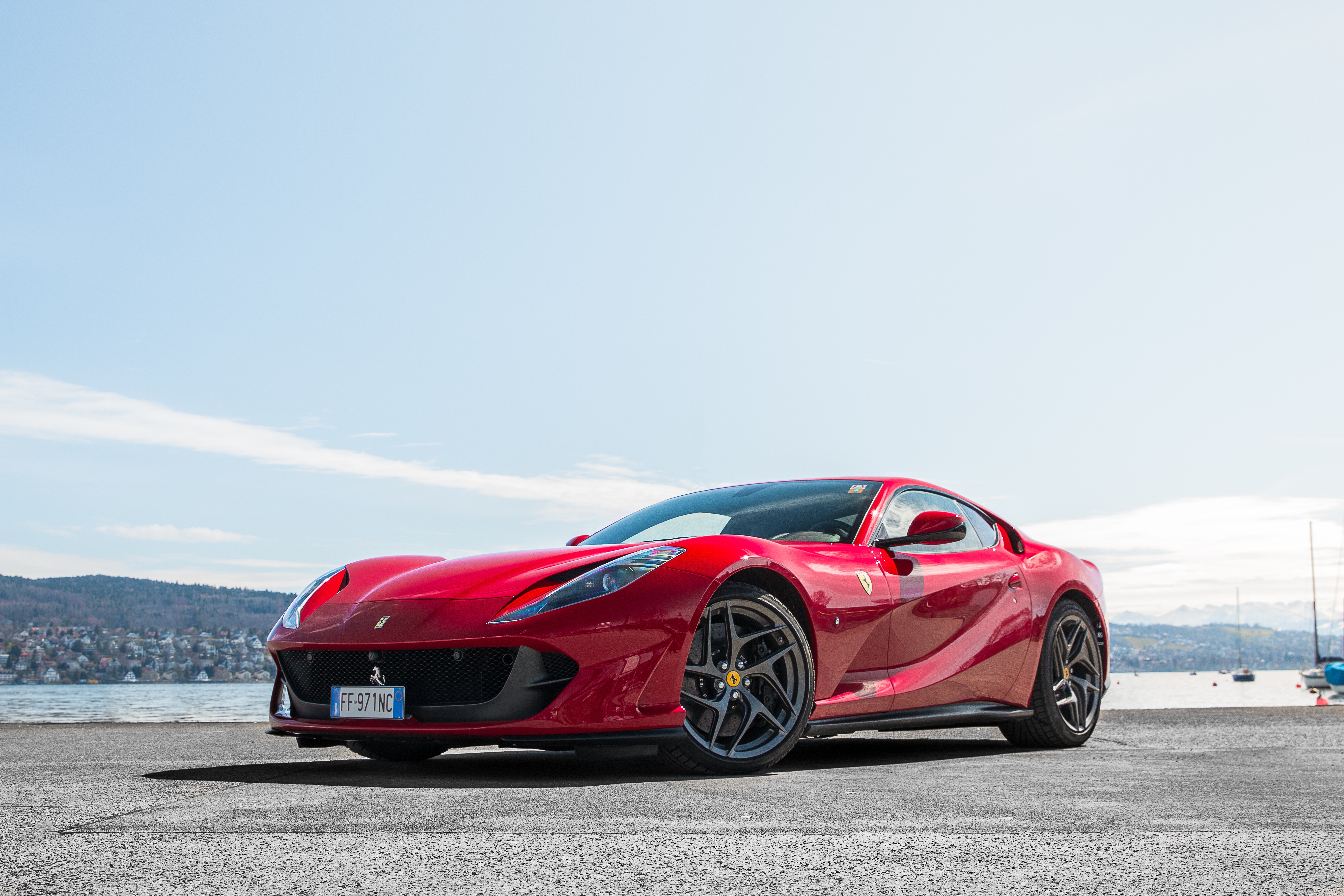 Ferrari 812 superfast фото